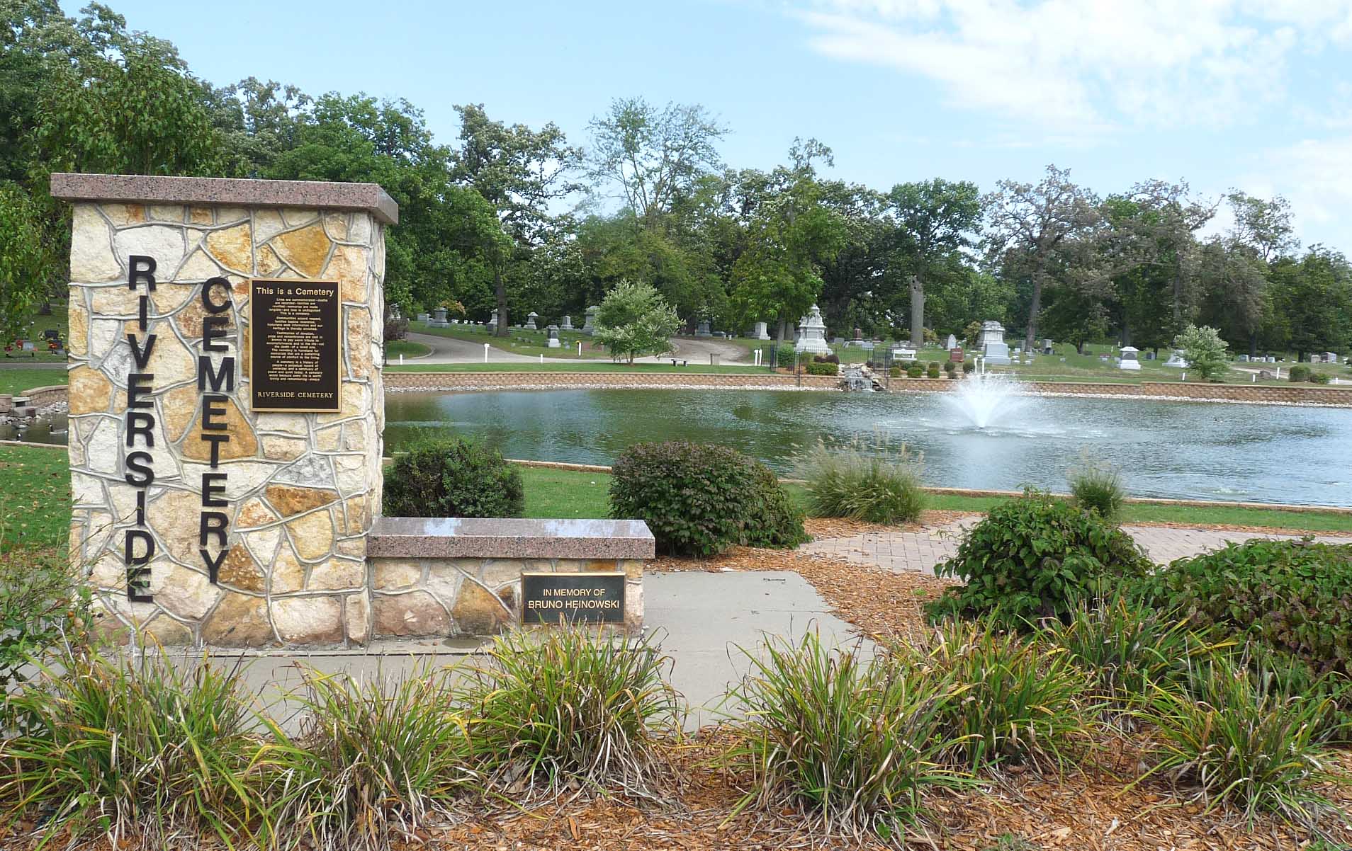 Riverside Cemetery